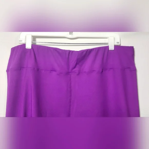 ⚡️🛍 4/$20 🛍 Shein Curve Rich Purple Cropped Leggings-Size 4XL- NWOT - Picture 3 of 7